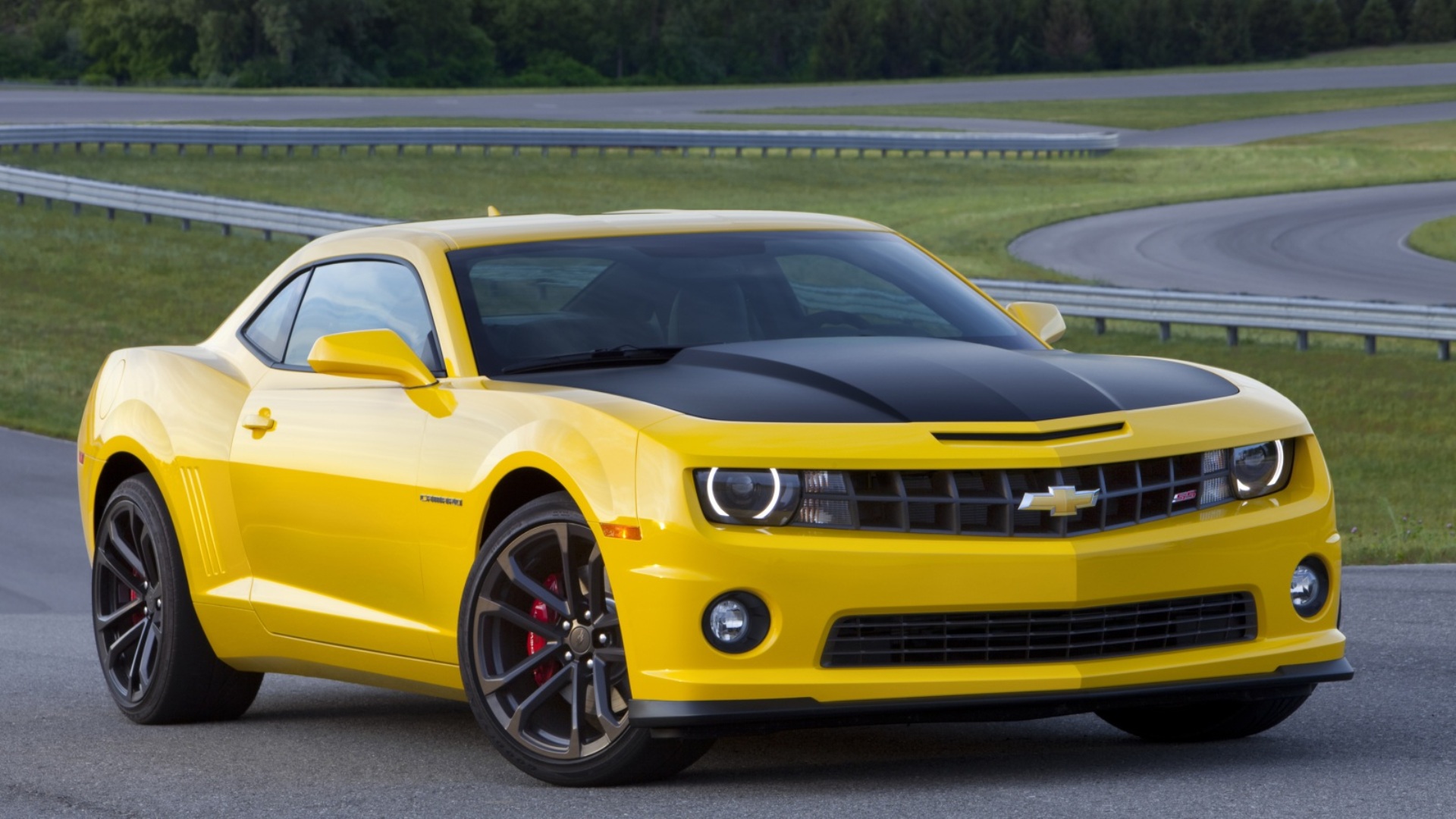 2013YellowChevroletCamaro1LE.jpg