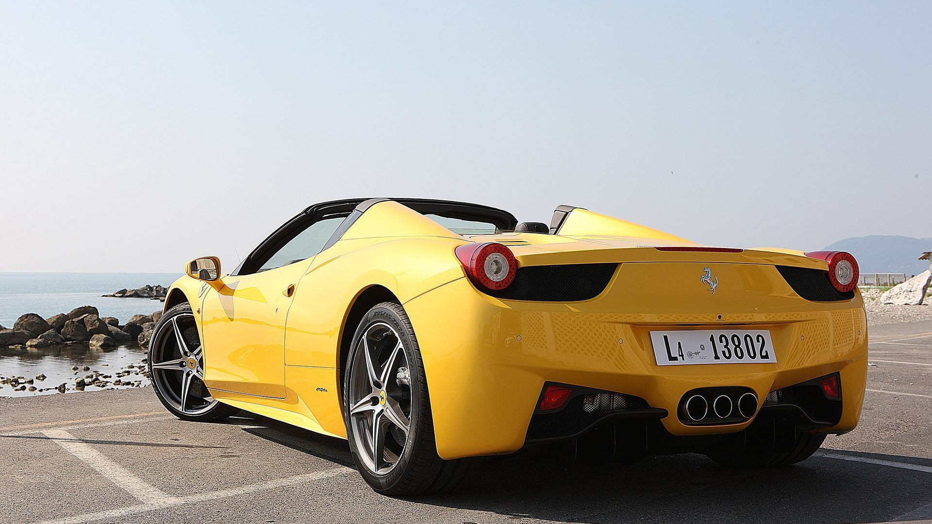 2013YellowFerrari458Spider-2.jpg