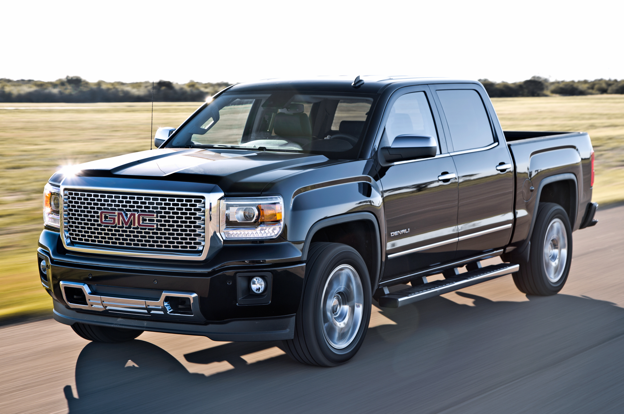 2014-GMC-Sierra-Denali-1500-front-three-