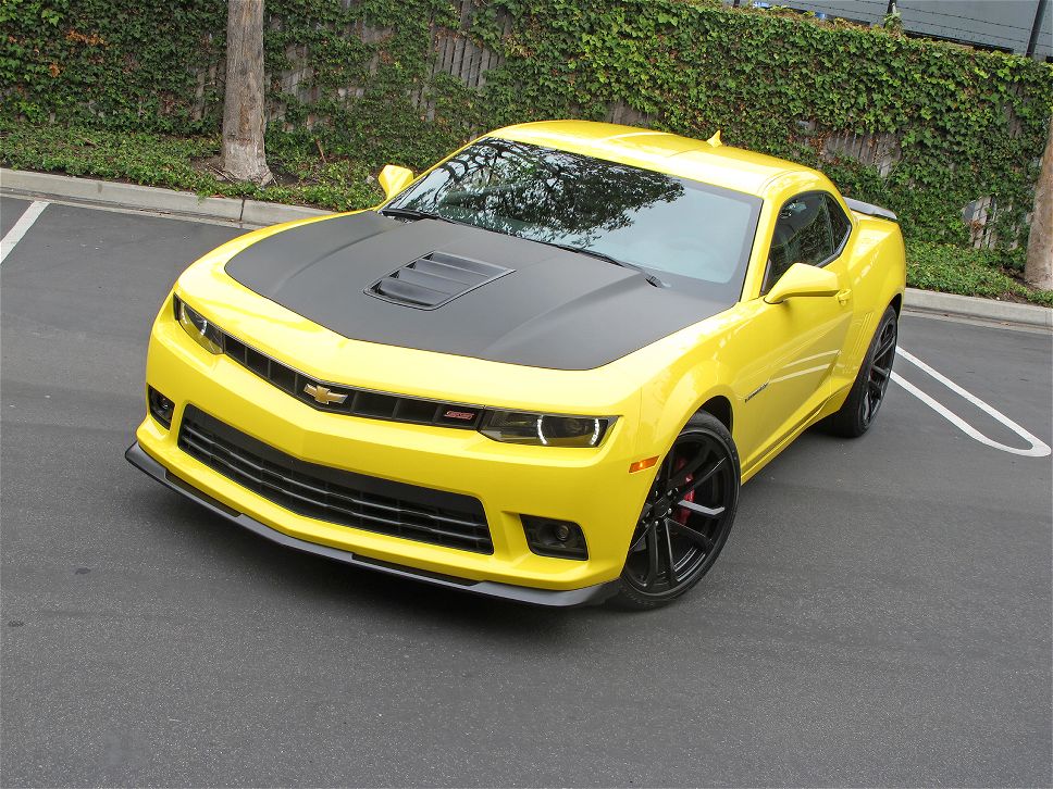 2014-chevrolet-camaro-1le-front-three-qu