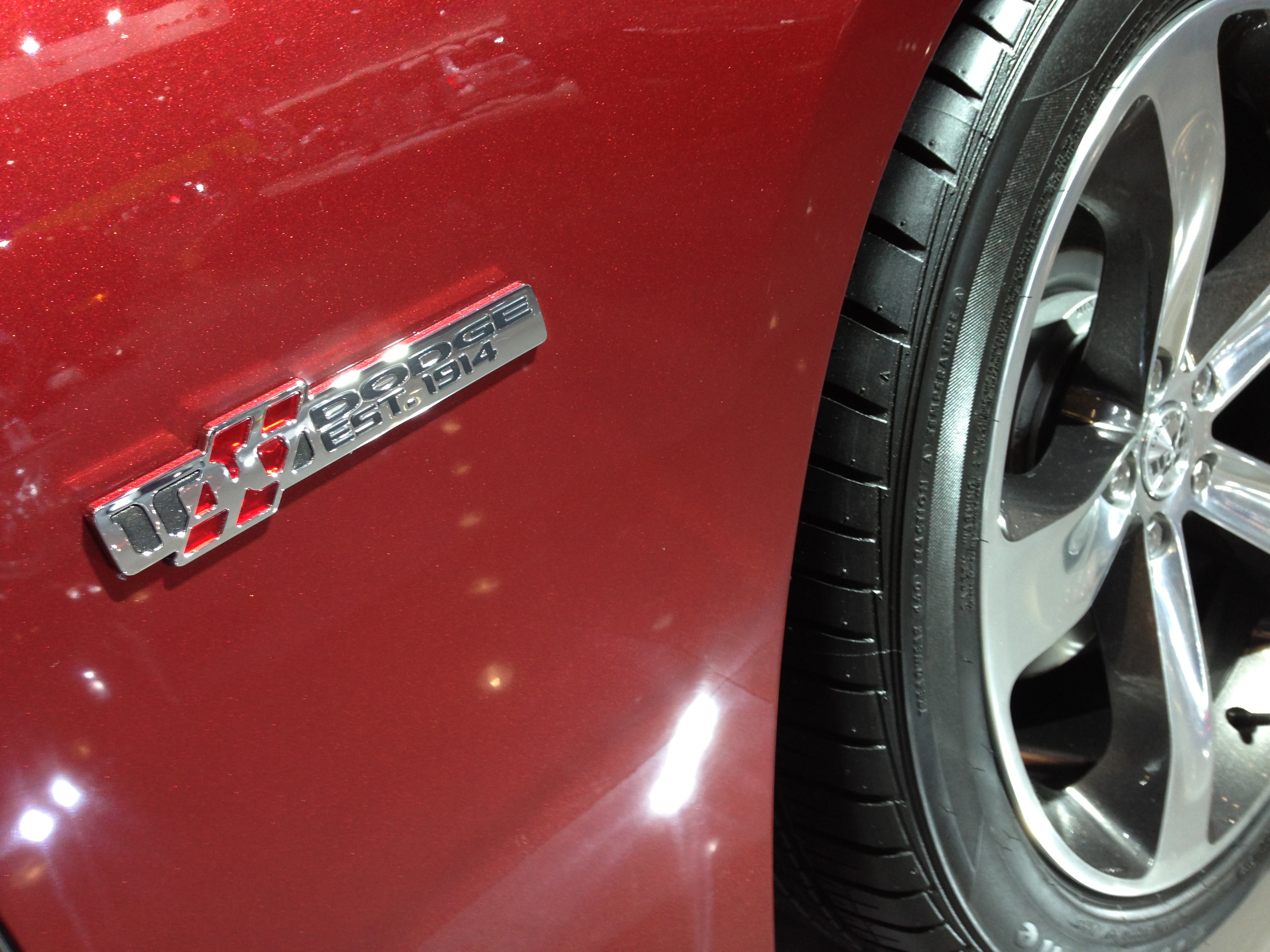2014-dodge-charger-100th-anniversary-ext