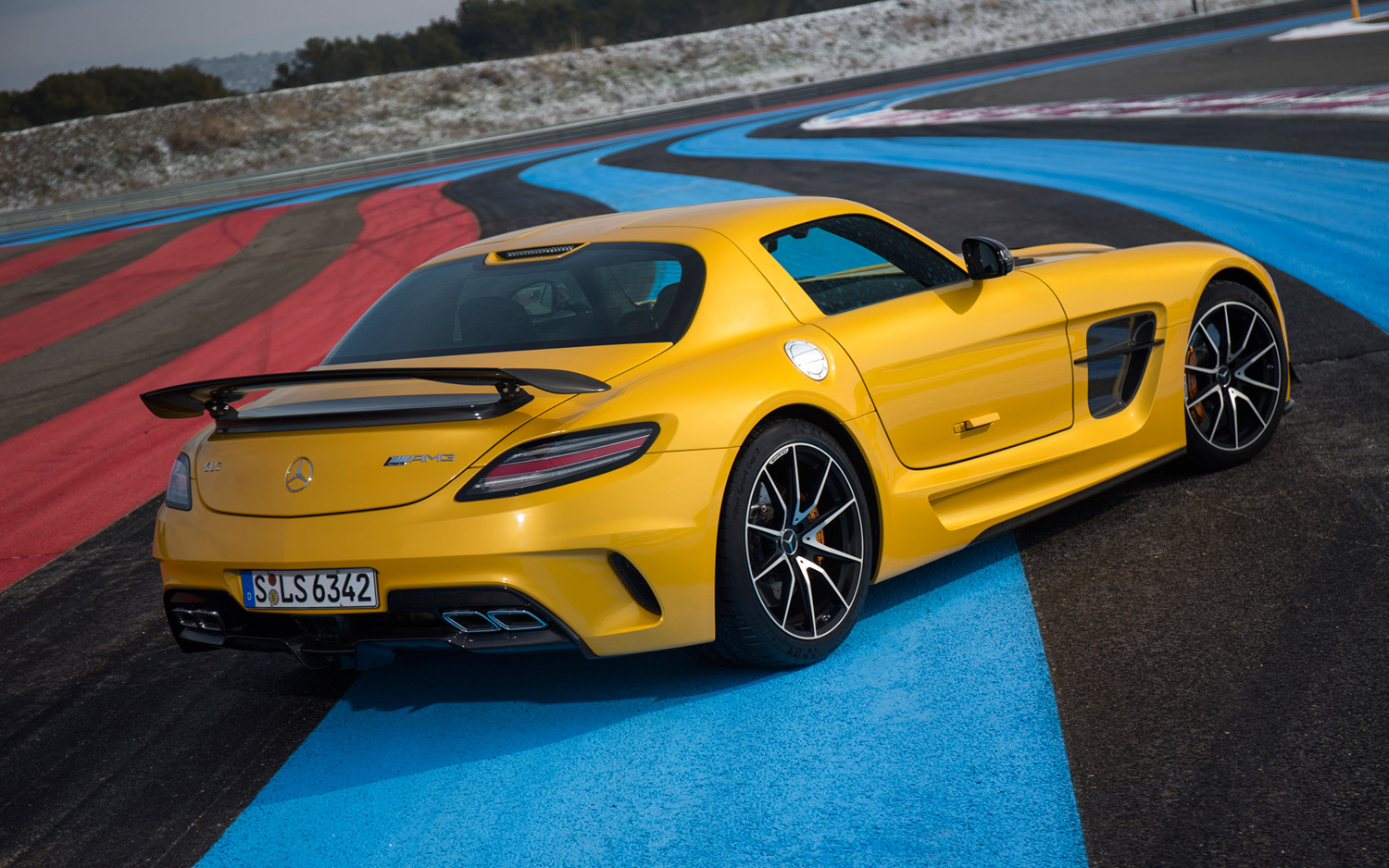 2014-mercedes-benz-sls-amg-black-series-