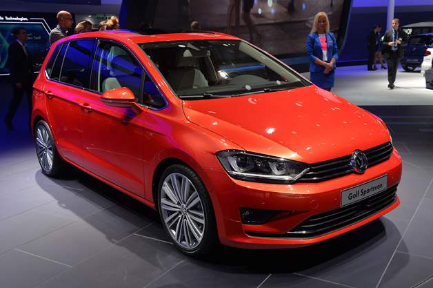 2014-volkswagen-golf-sportsvan-frankfurt