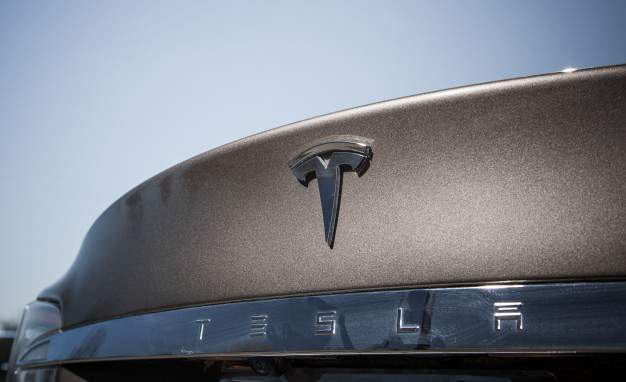 2015 Tesla Model S 70D