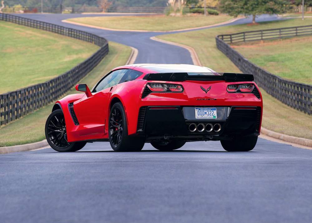 2015-corvette-z06-owners-complaining-abo