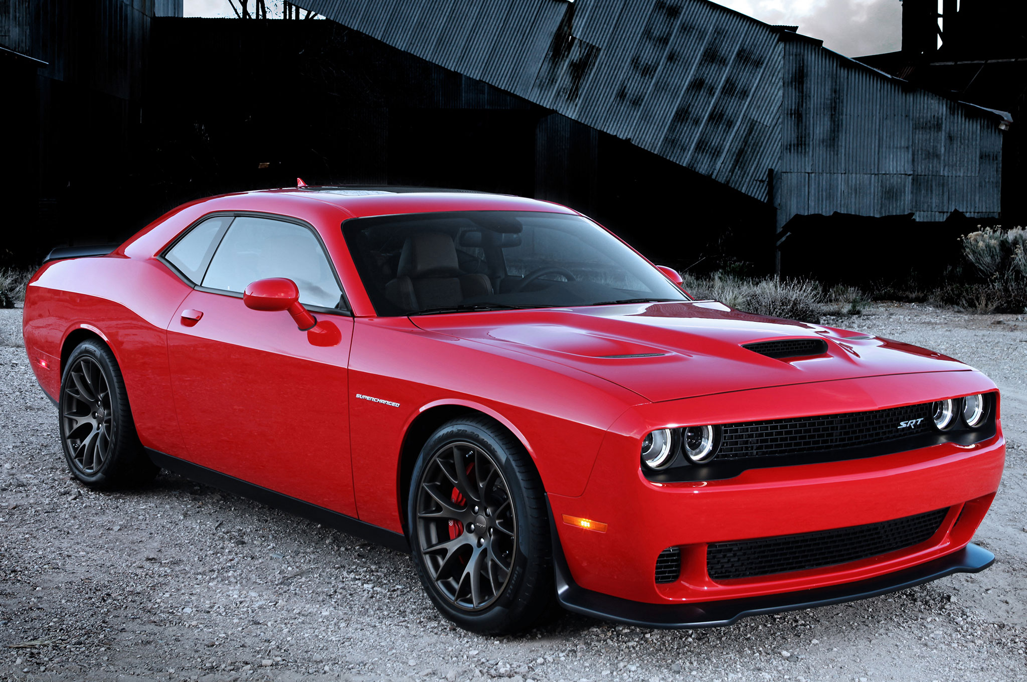 2015-dodge-challenger-srt-hellcat-front-