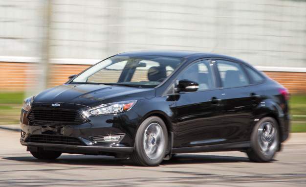 2016-Ford-Focus-SE-EcoBoost-PLACEMENT
