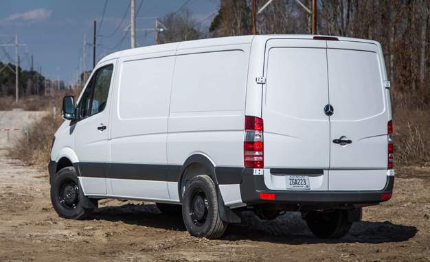 2016-Mercedes-Benz-Sprinter-Worker-van-INLINE1