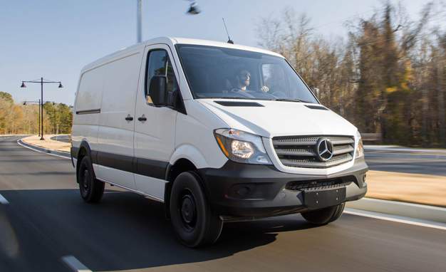 2016-Mercedes-Benz-Sprinter-Worker-van-PLACEMENT