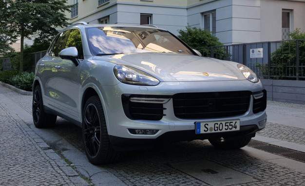 2016-Porsche-Cayenne-Turbo-S-placement
