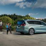 2017 Chrysler Pacifica plug-in hybrid