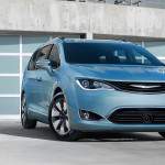 2017 Chrysler Pacifica plug-in hybrid