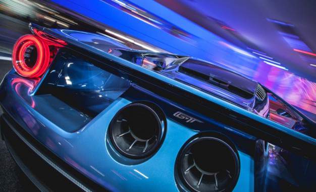 2017-Ford-GT-318-876x535