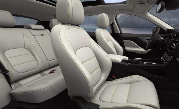 2017-Jaguar-F-Pace-spec-interior-2