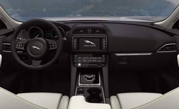 2017-Jaguar-F-Pace-spec-interior