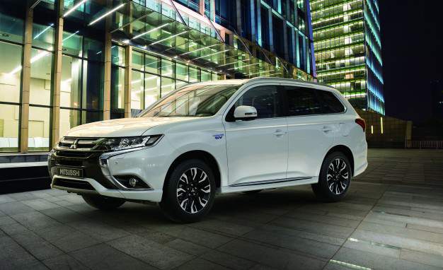 2017-Mitsubishi-Outlander-PHEV