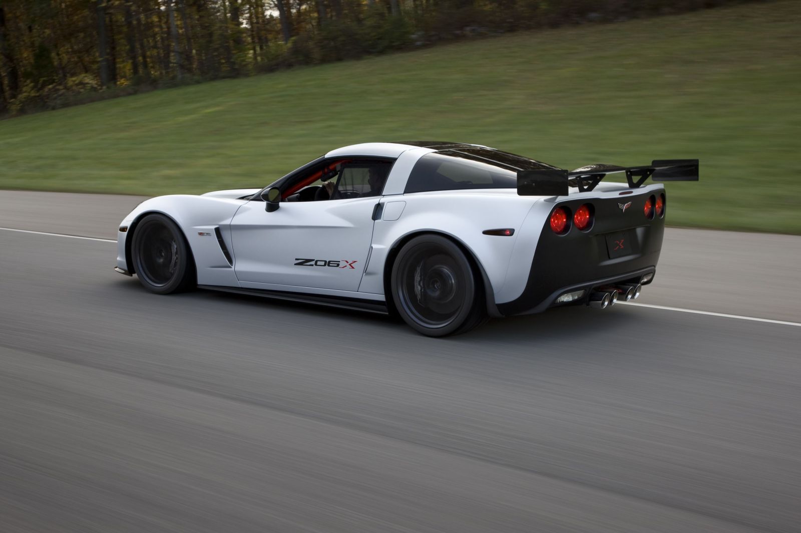 22011-Corvette-Jake-Edition-Concept-Z06X-Track-Car-Concept-11.jpg