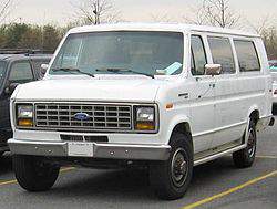 250px-83-91_Ford_Club_Wagon.jpg