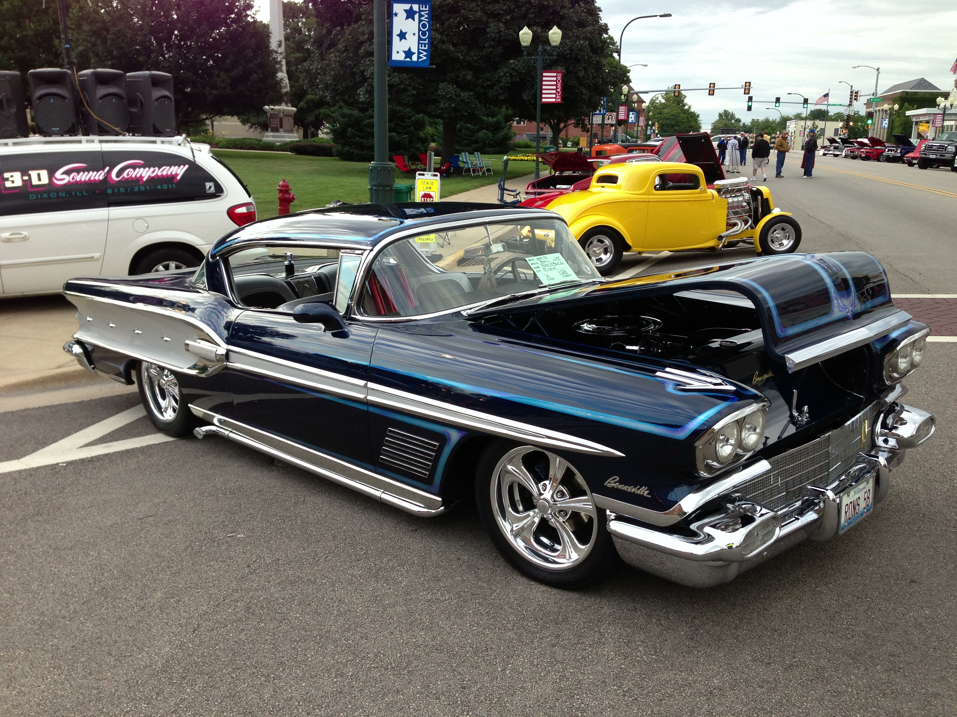 58%20Pontiac%20Bonneville.JPG