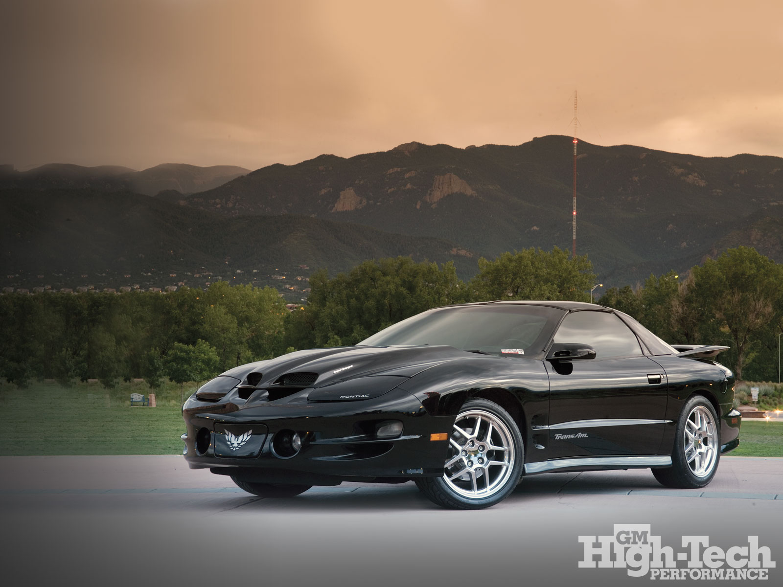 1005gmhtp_01_o+2000_pontiac_trans_am+fro