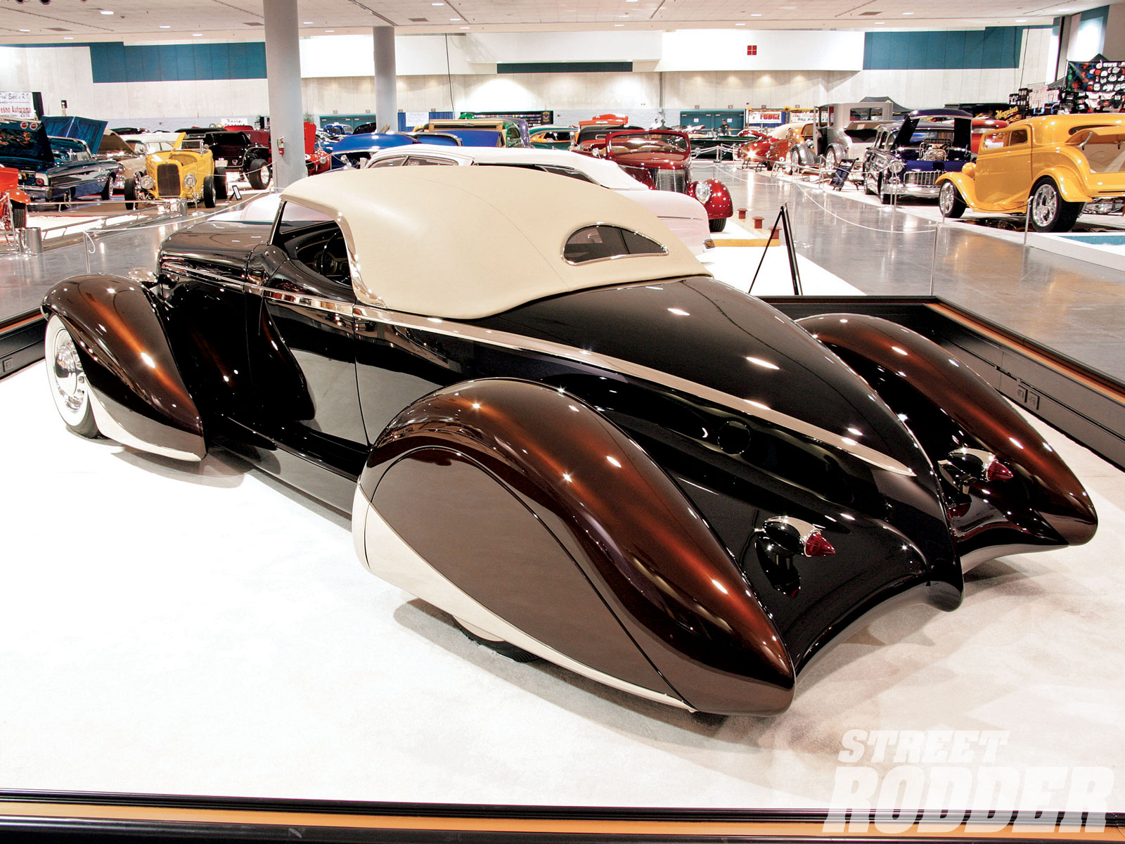 1008sr_18_z+51st_fresno_autorama+slow_burn_driver_side_rear_view.jpg