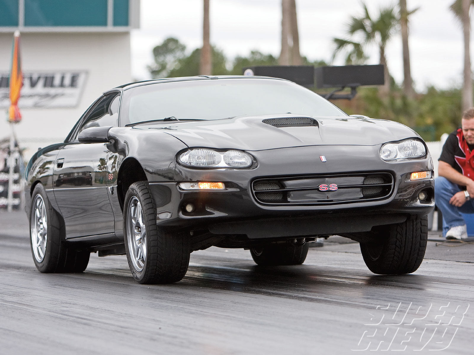 sucp_1004_14_+street_tires_comparison+camaro_ss.jpg