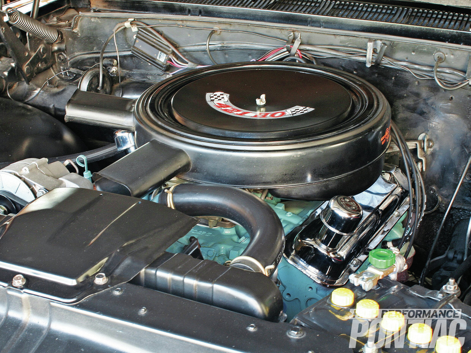hppp-1211-03-o-+1963-pontiac-grand-prix+engine.jpg