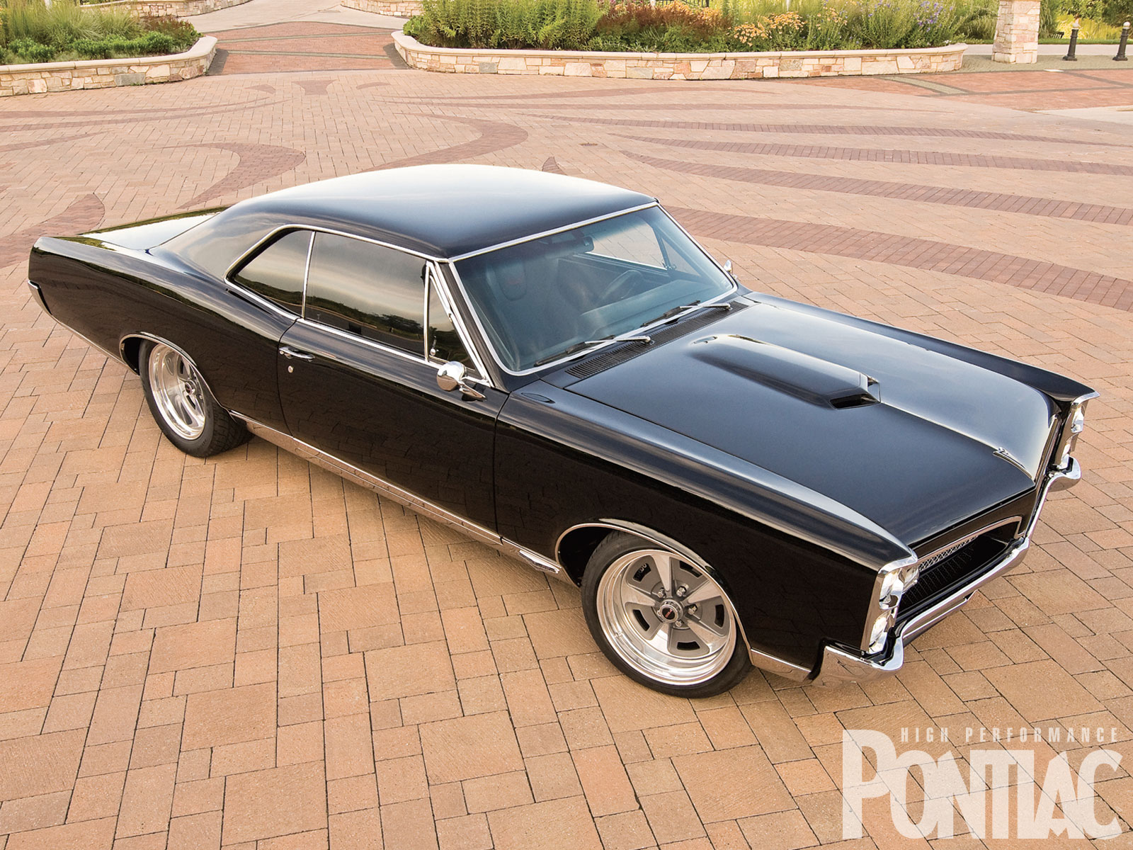 hppp_1003_01_z+1967_pontiac_gto+back.jpg