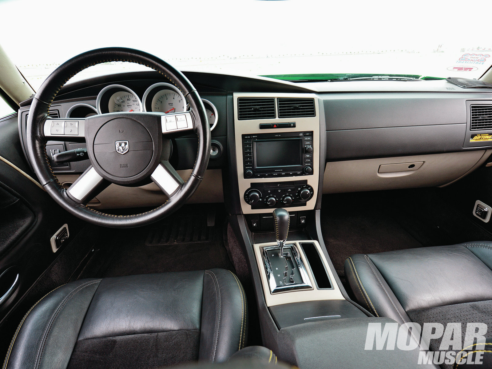 mopp-1304-03+1972-dodge-challenger+inter