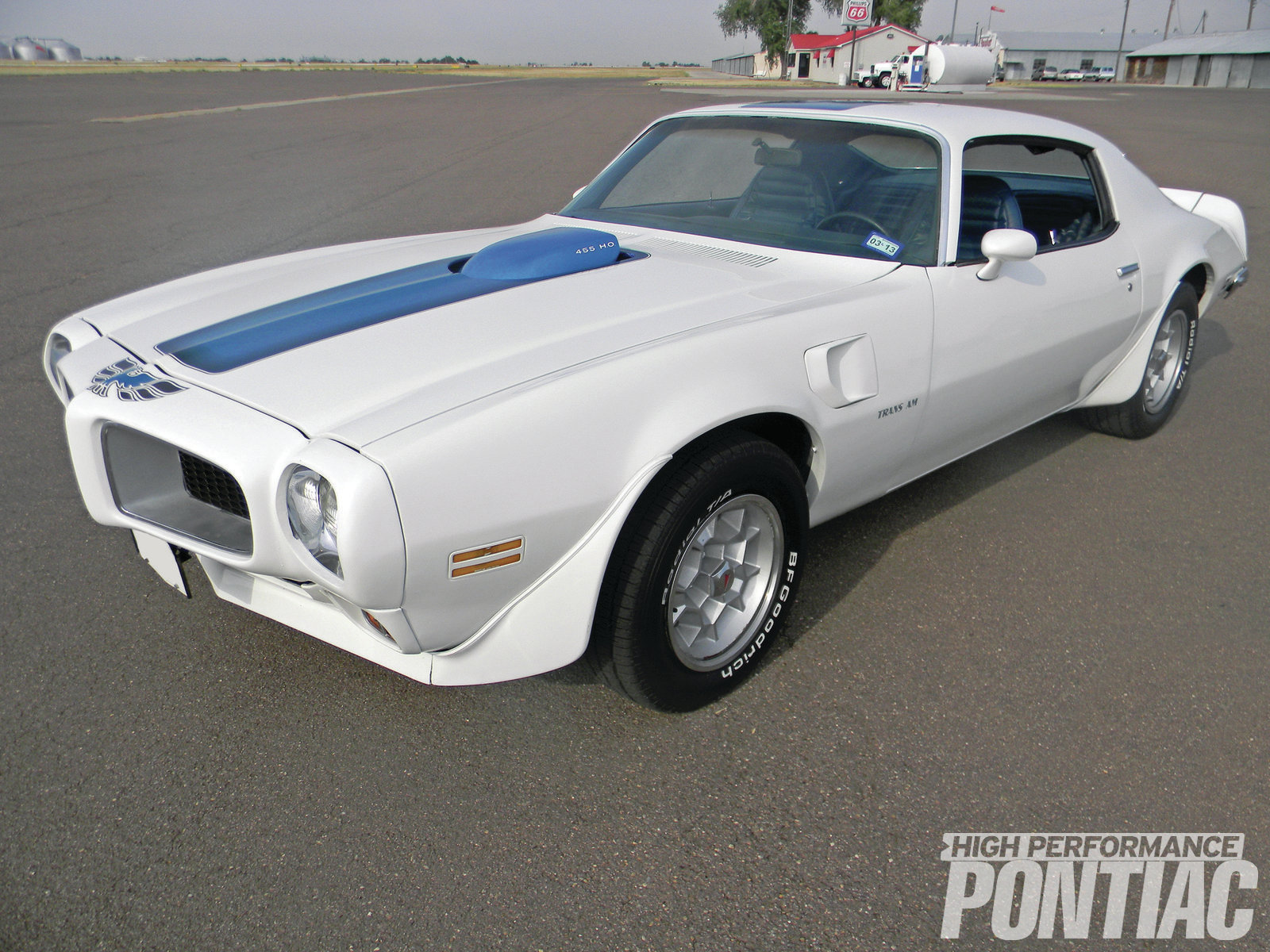 hppp-1210-02-o-%2B1972-pontiac-trans-am%