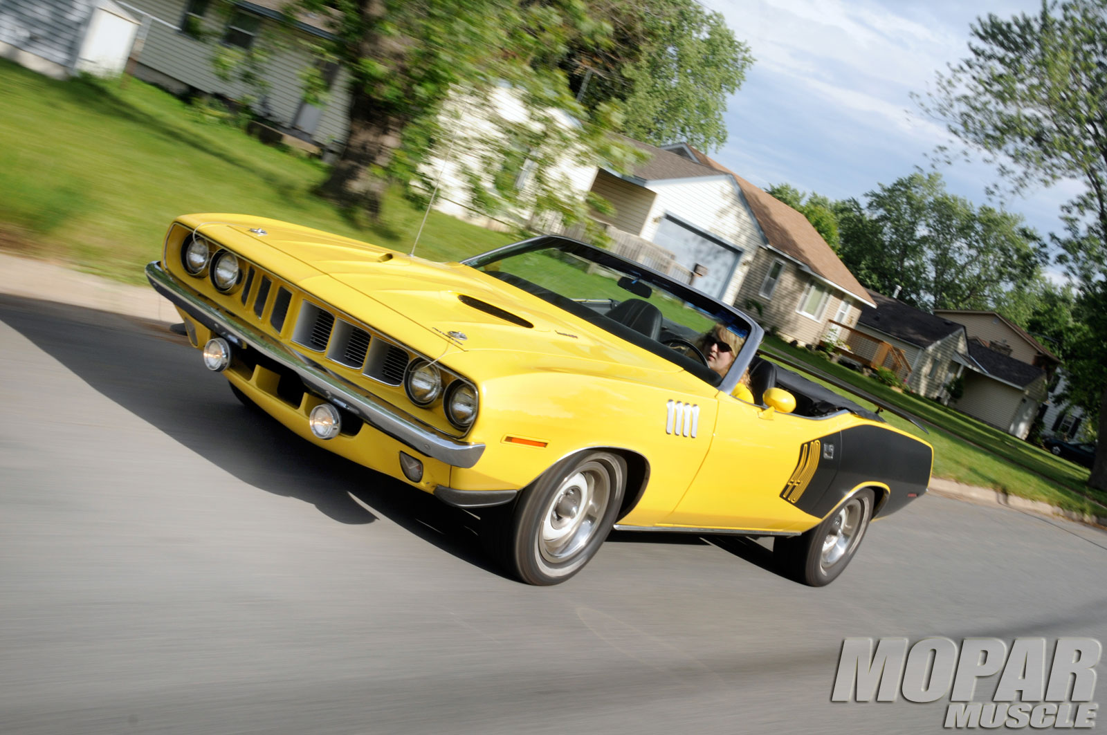 mopp-1301-01+1971-Plymouth-Cuda-Convertible+Exclusive-Photos.jpg