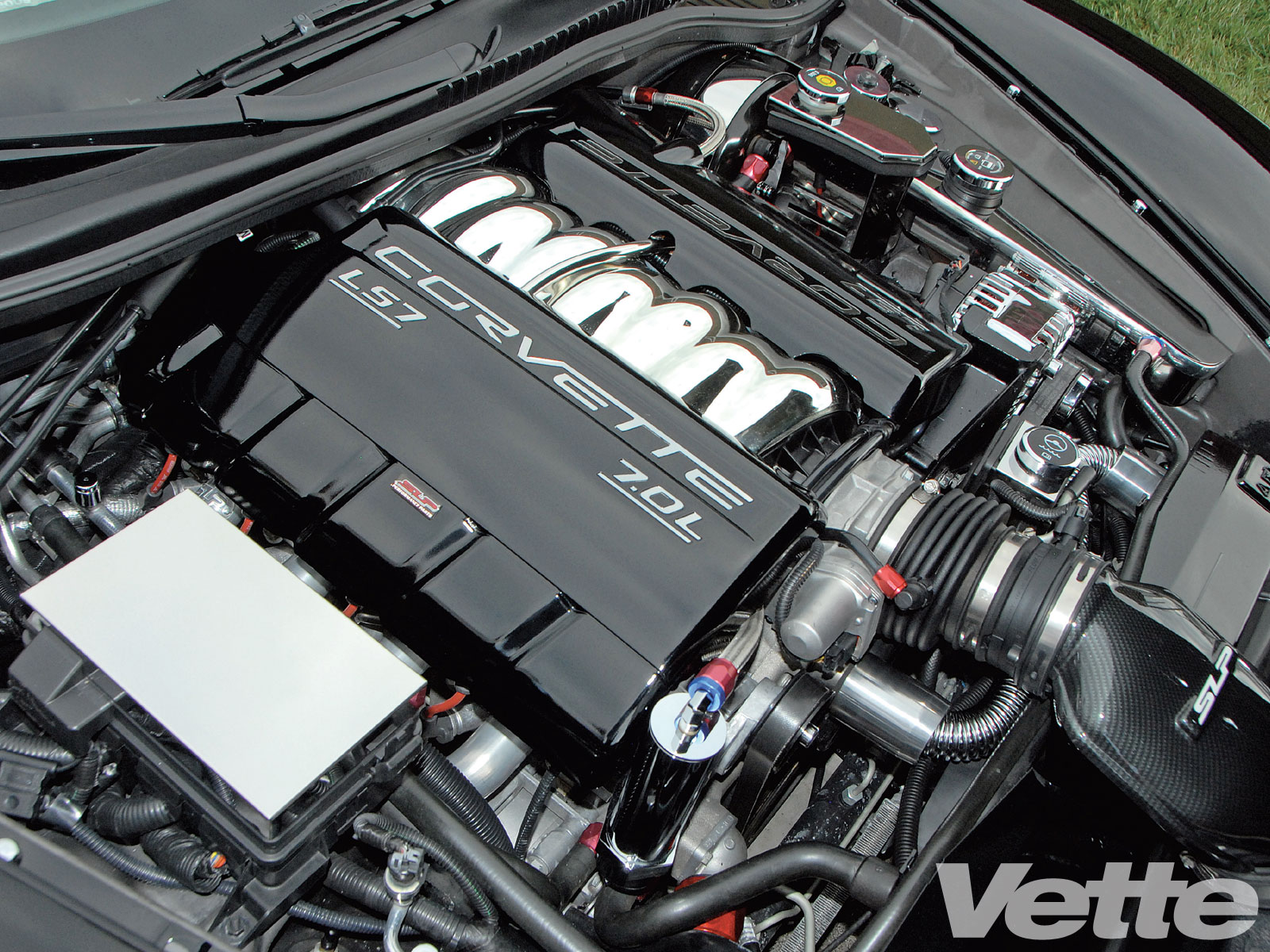 vemp_1003_04_o+2006_chevy_corvette_c6+ls7_engine.jpg