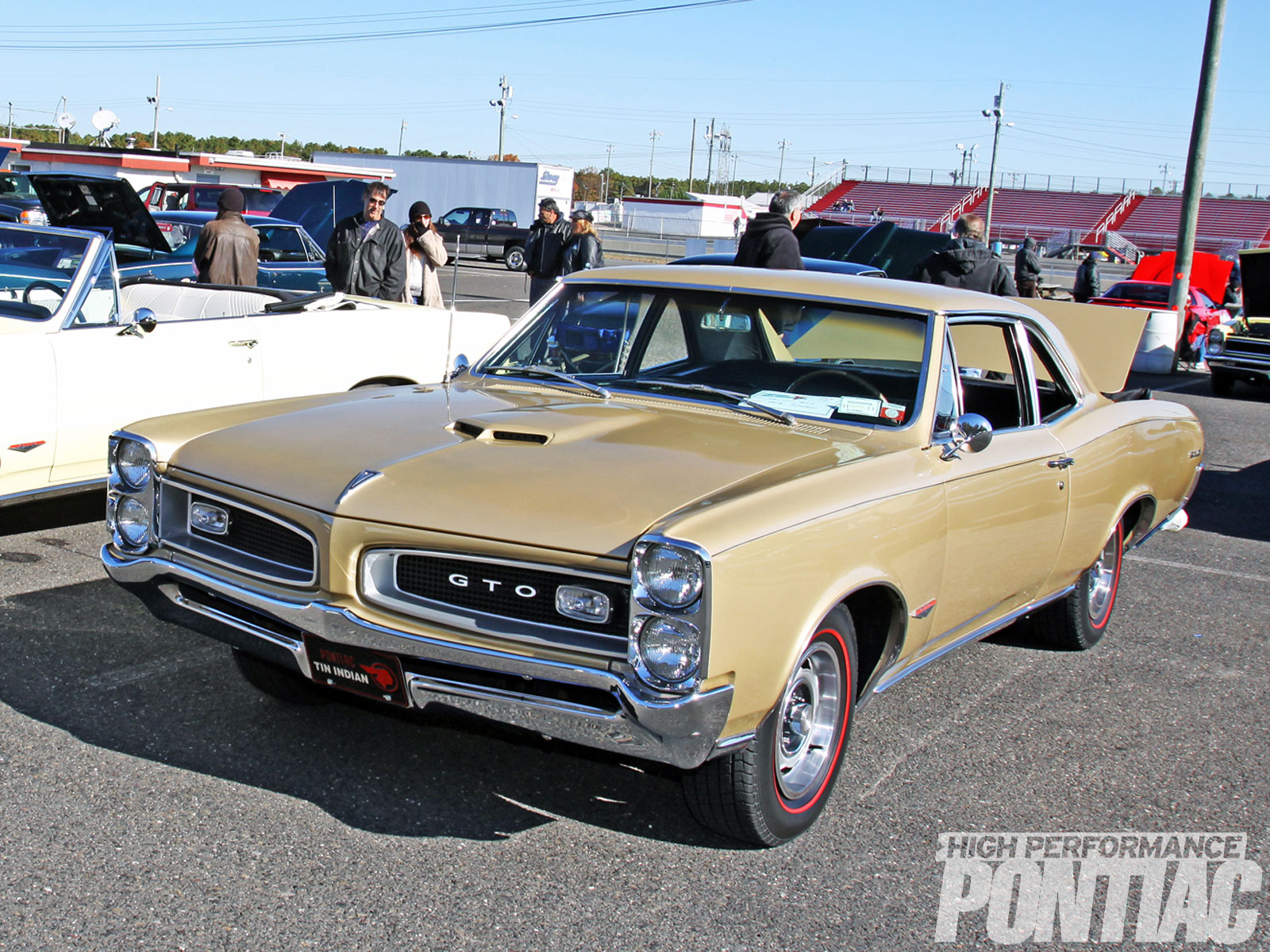hppp-1204-08+2011-pontiac-fall-nationals+pontiac-gto.jpg