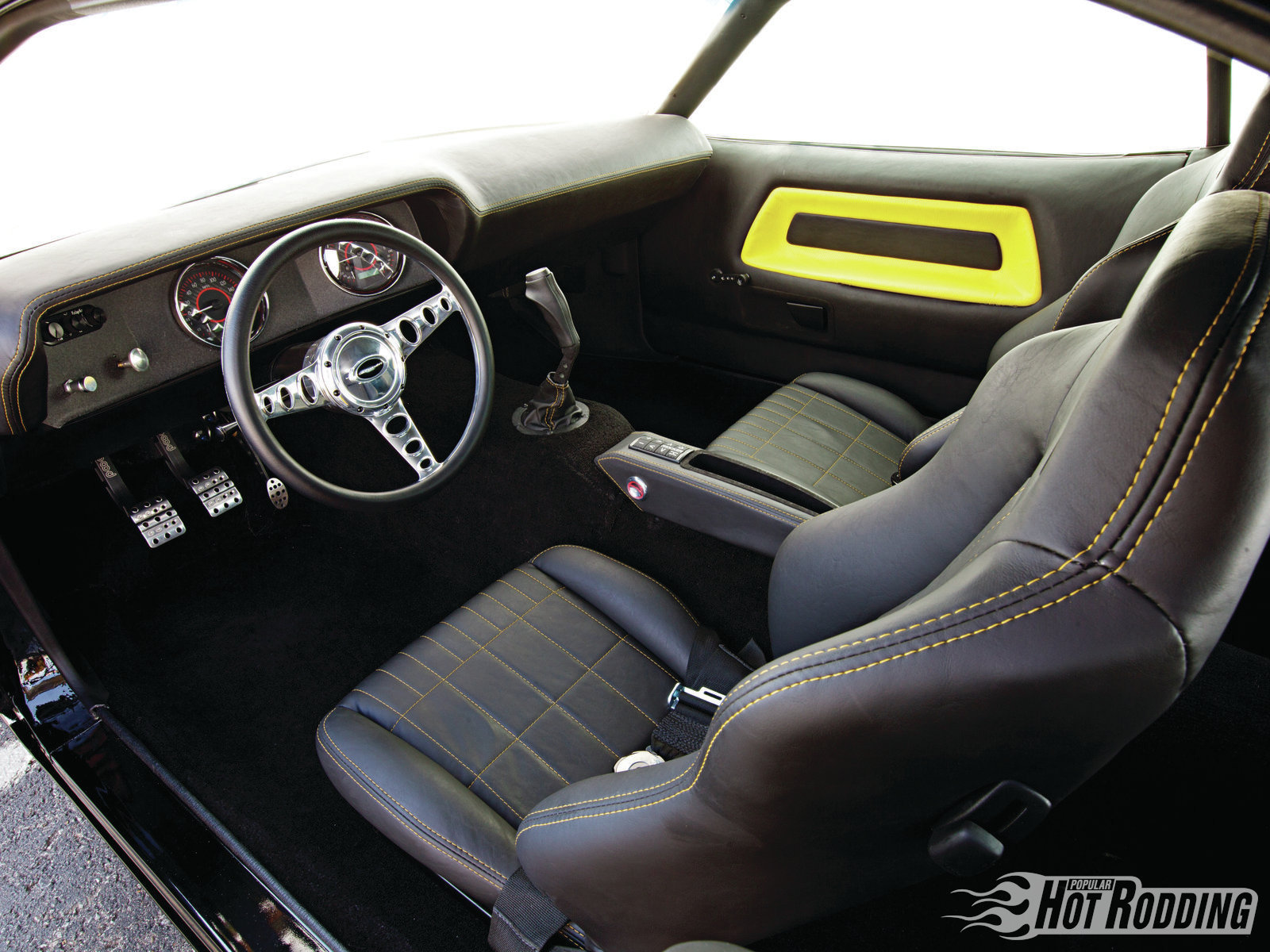 1211phr-03+1971-dodge-challenger+interior.jpg