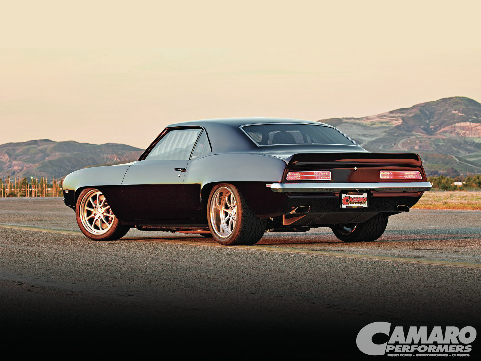 camp-1202-03+best-camaros-of-the-year+black-1969-camaro.jpg