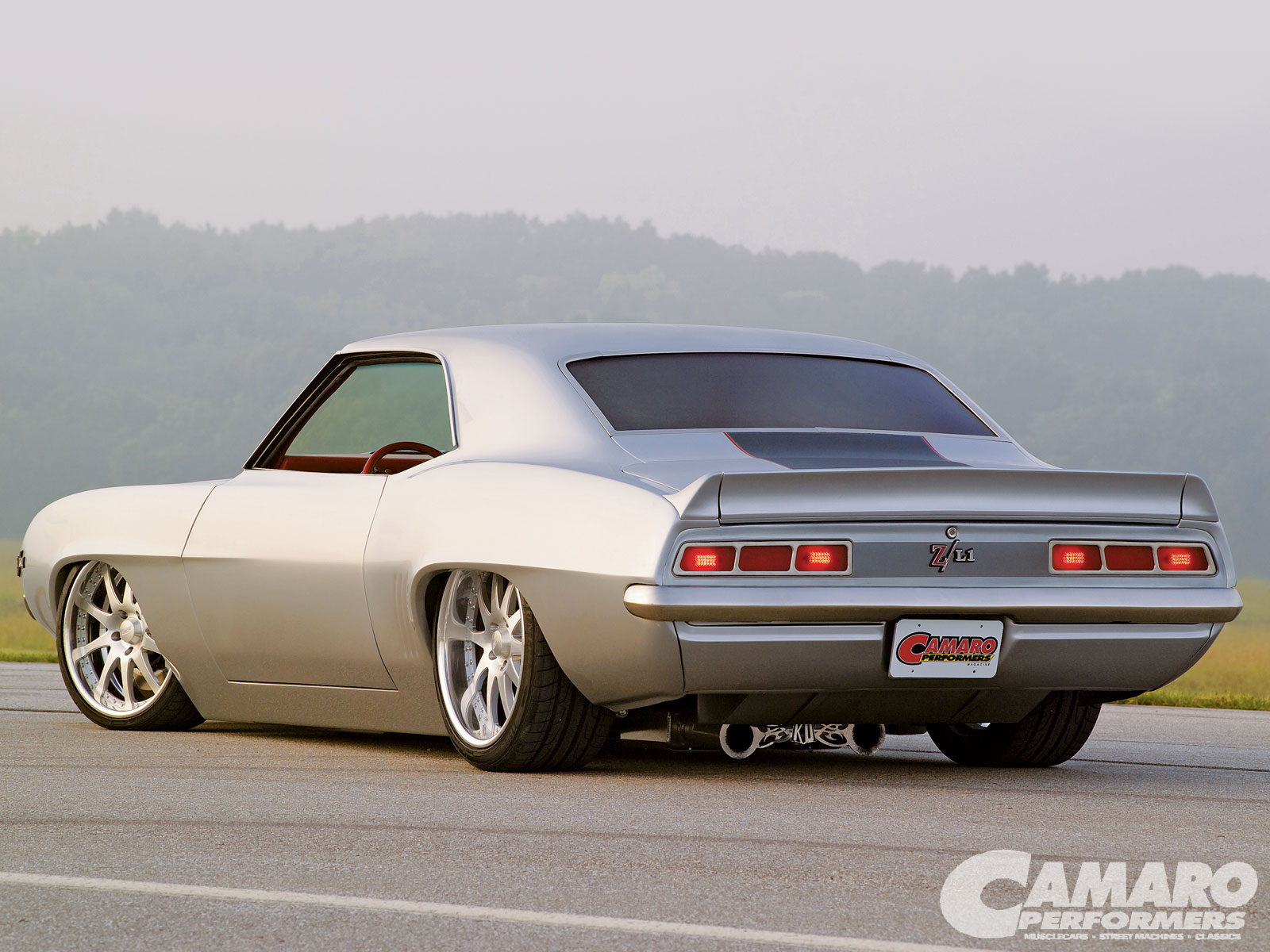 camp_1007_04_o+1969_chevy_camaro_zl1+rear.jpg