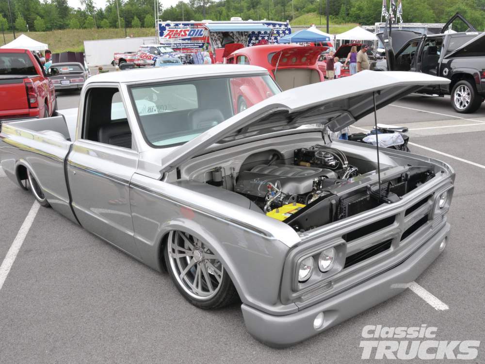 1112clt-01-o-+2nd-annual-all-chevy-supernationals+custom.jpg
