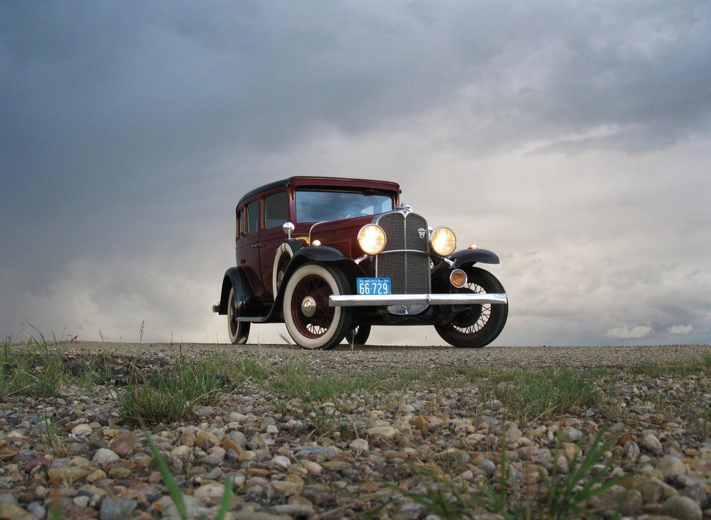 Chasing_the_thunder_by_QuanticChaos1000.jpg