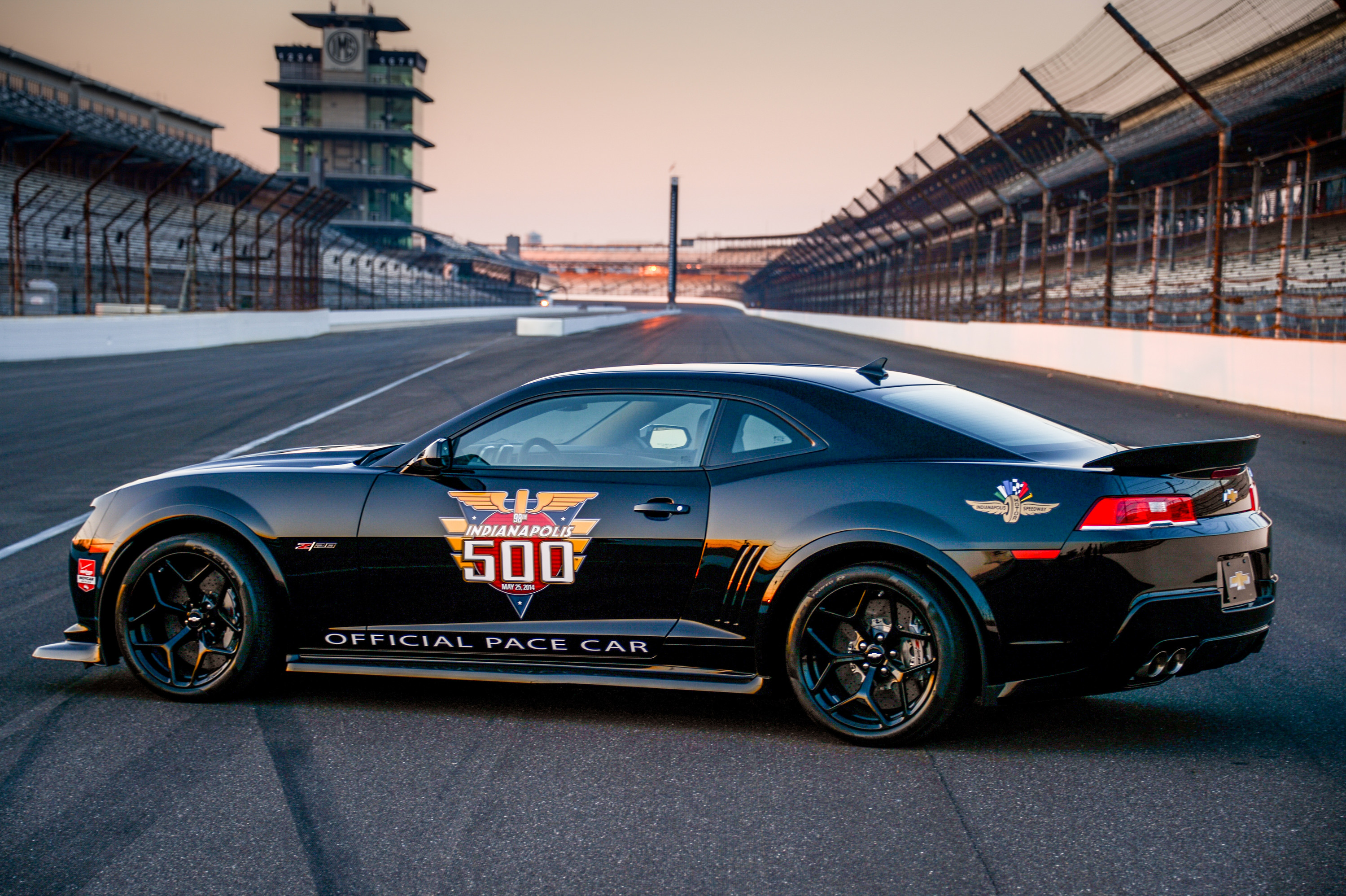 ChevyCamaroZ28IndyPaceCar07.jpg
