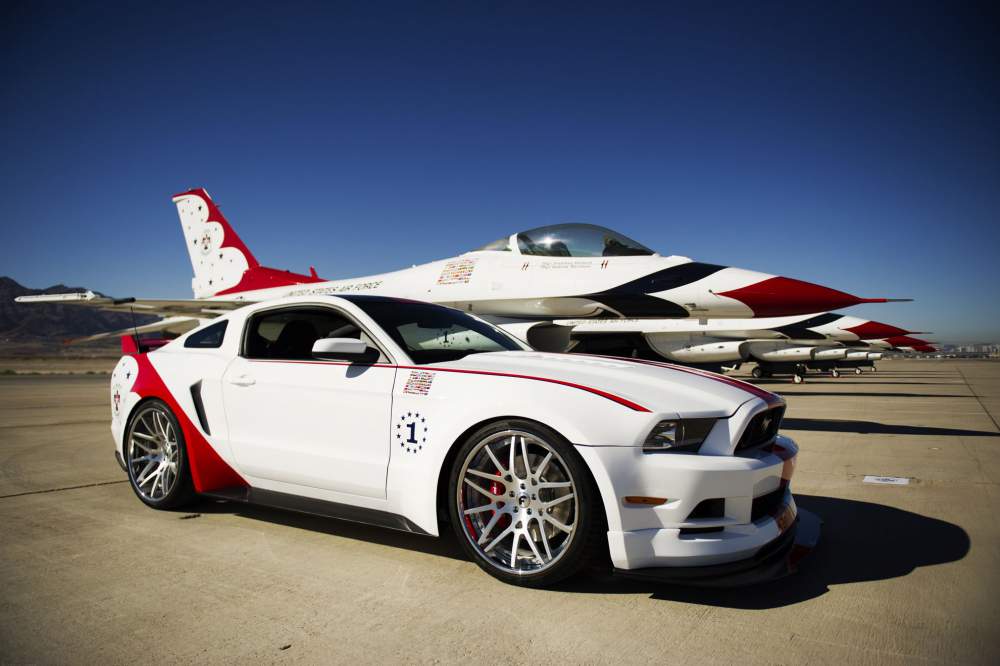 Ford_Mustang.jpg