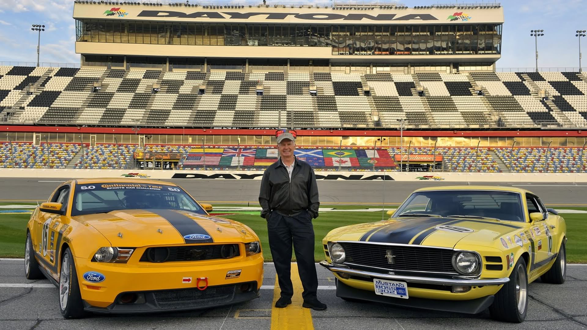 ParnelliJonesYellowMustangs.jpg