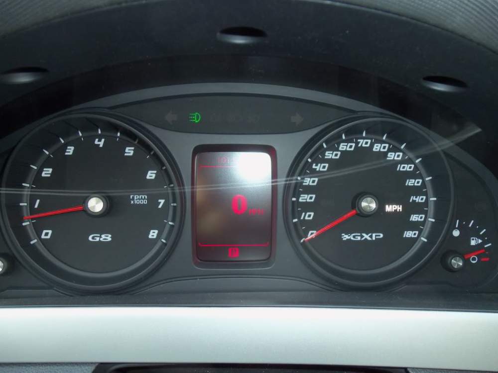 PontiacG8GXPLabeledInstrumentCluster.jpg