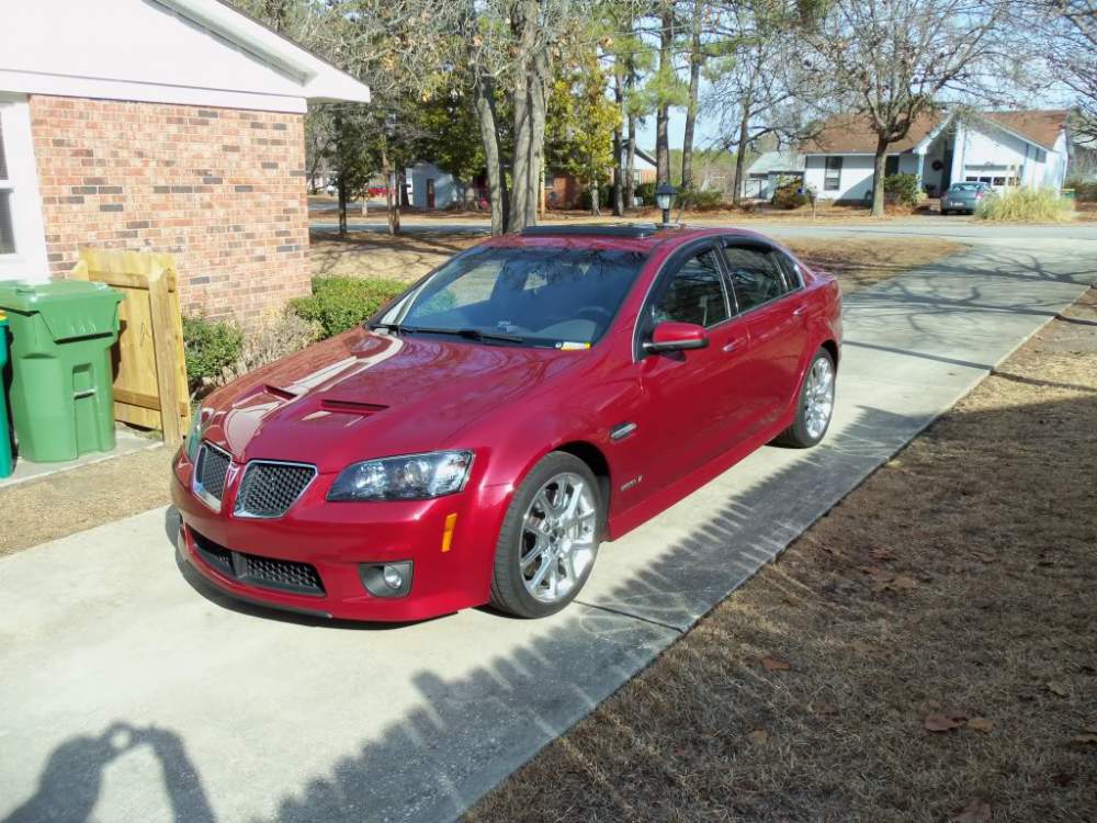 PontiacG8GXPleftfront.jpg