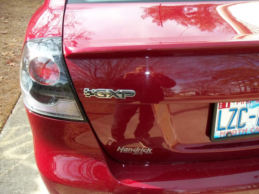 PontiacG8GXPrearemblem.jpg