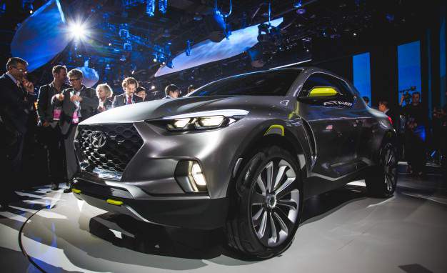 Rumors that Hyundai would introduce a pickup truck to the U.S. market have swirled for years, but they always seemed to fall just short of reality. The rumblings typically centered around a full-size model, a bold and ballsy shot across the bow of the Detroit Three, yet at the 2015 Detroit auto show, Hyundai surprised everyone with a unique and very much not full-size truck. It’s called the Santa Cruz, and it boasts a unibody design, a compact footprint, and a diesel engine.
