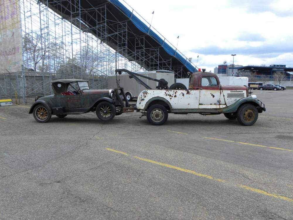 american_pickers_by_quanticchaos1000-d4qxi19.jpg