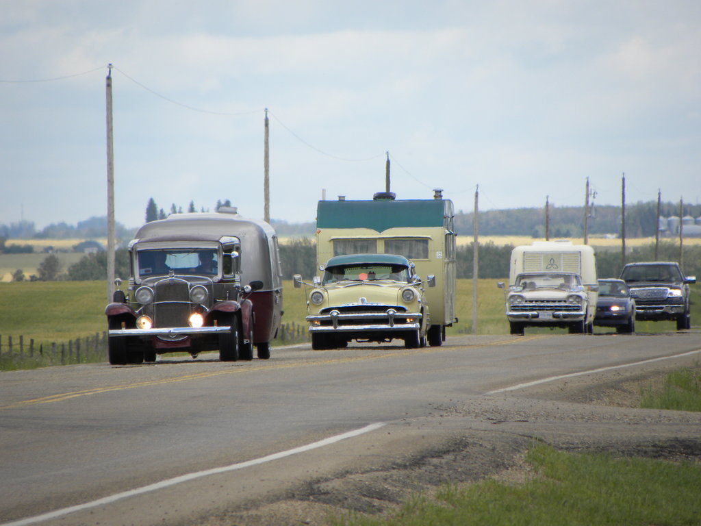 caravan_convoy_by_quanticchaos1000-d37jg6b.jpg