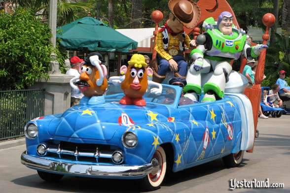 carparade_02.jpg