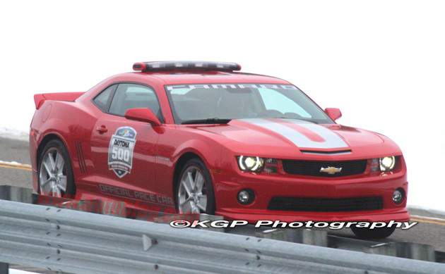 chevrolet-camaro-pace-car-spy-shots630opt.jpg