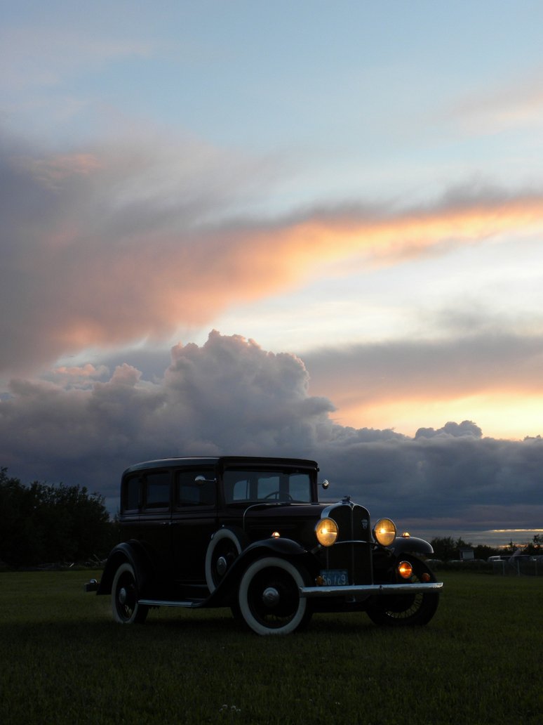 dusk_storm_clouds_by_quanticchaos1000-d5gxg0t.jpg